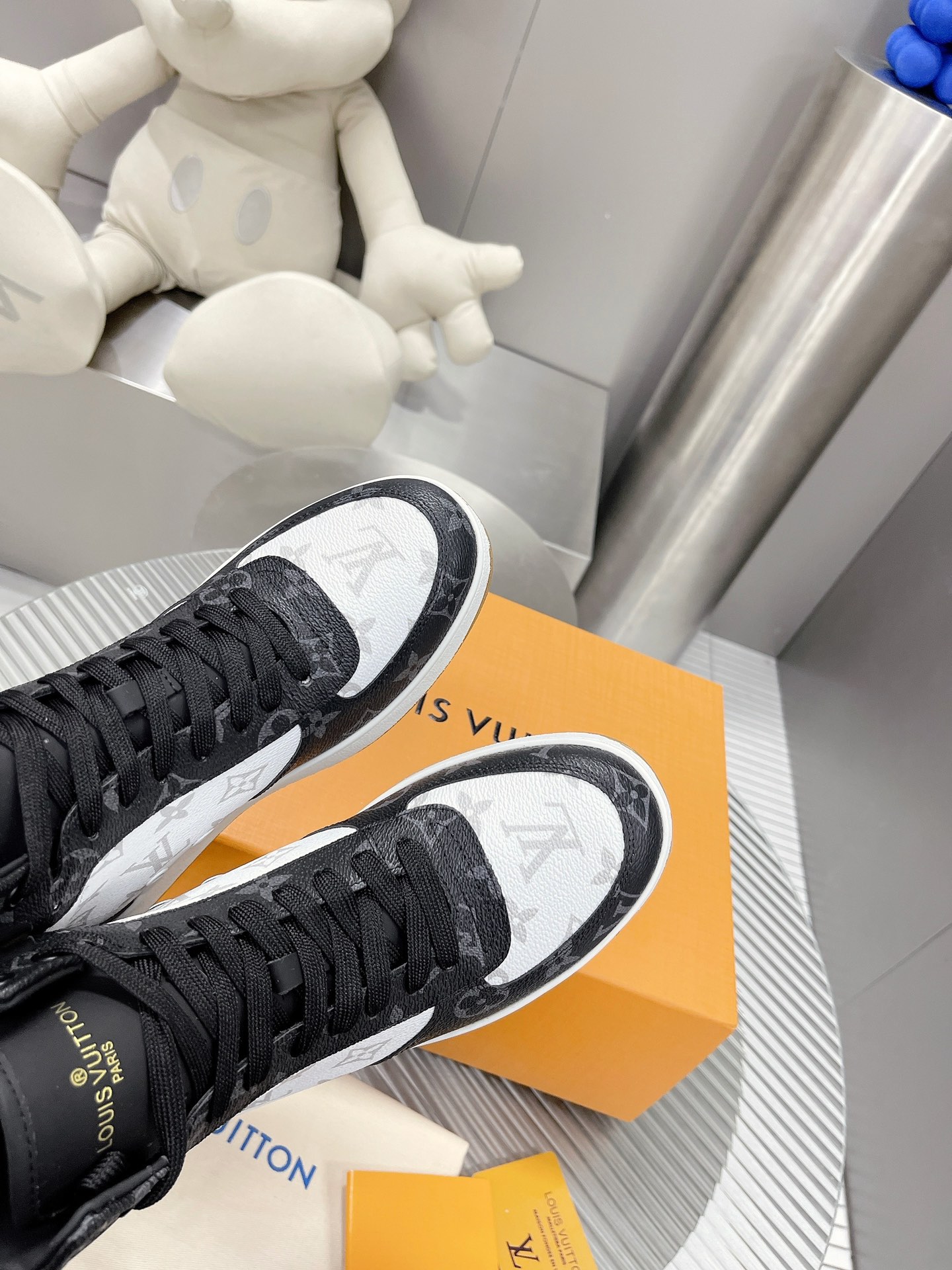 Louis Vuitton RIVOLI TRAINER BOOTS SNEAKER 11 - vstockx