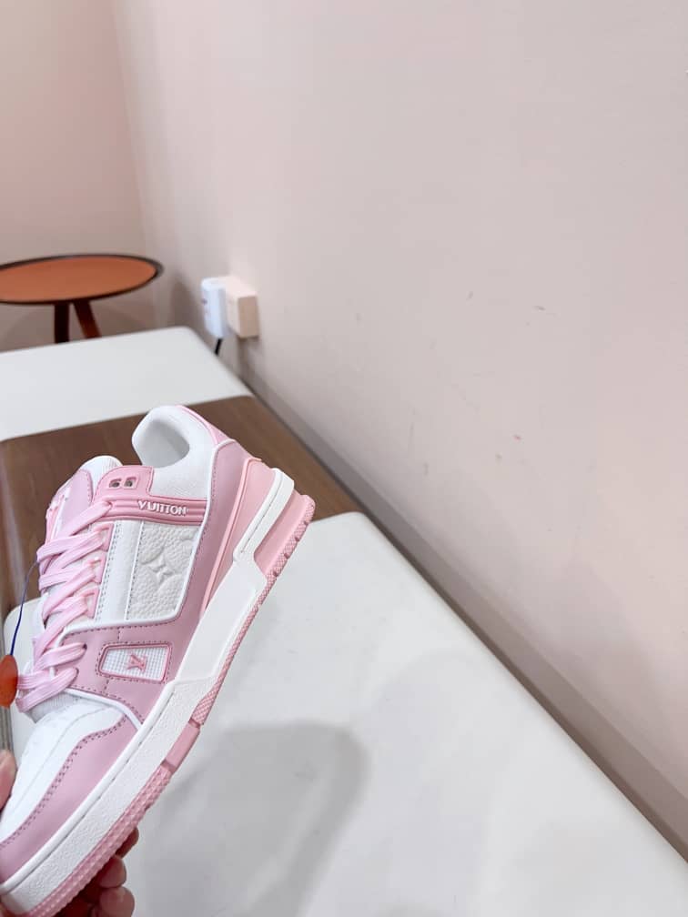Louis Vuitton Trainer Pink - vstockx