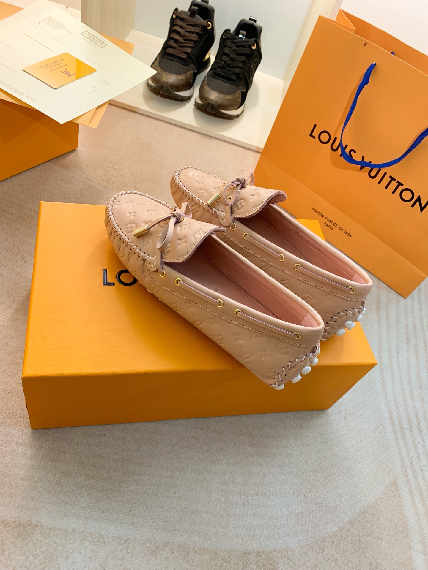 Louis Vuitton GLORIA FLAT LOAFERS WOMEN 11 - vstockx