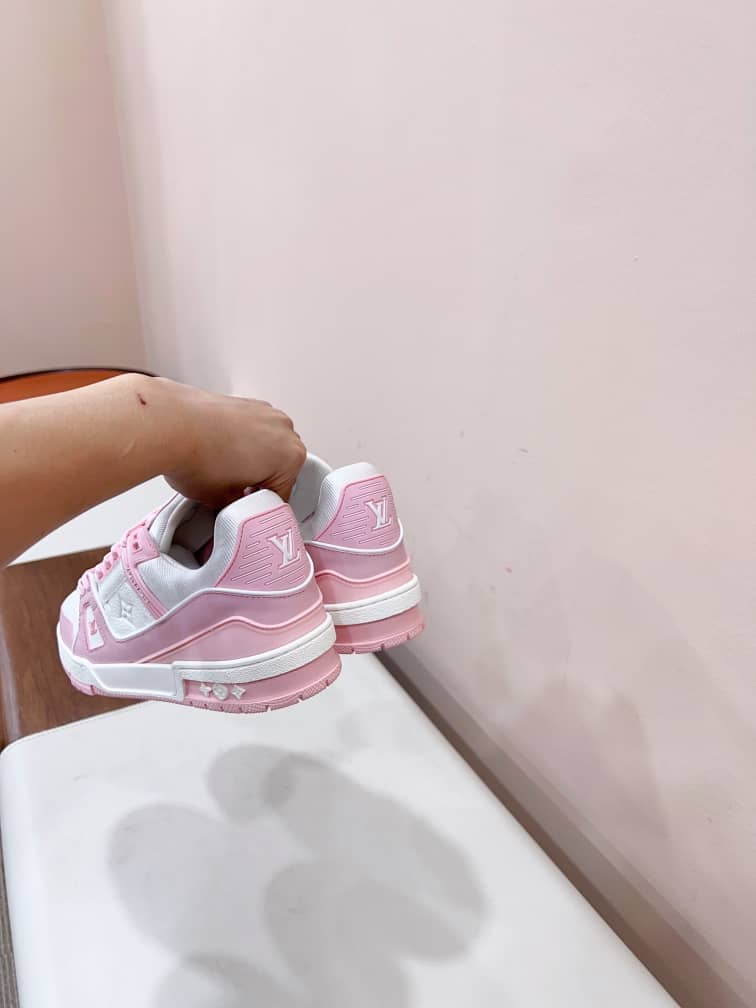Louis Vuitton Trainer Pink - vstockx