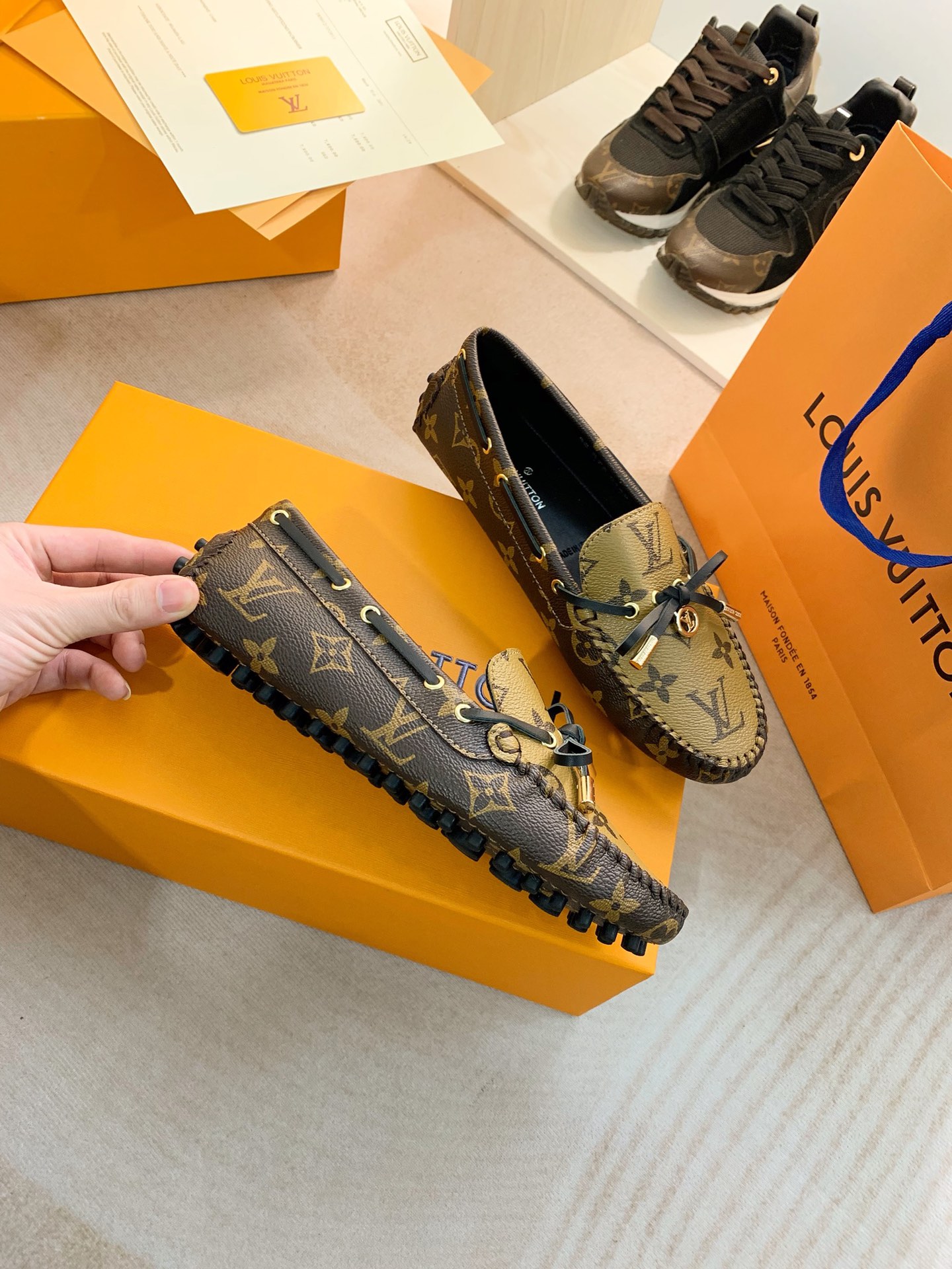 Louis Vuitton GLORIA FLAT LOAFERS WOMEN 11 - vstockx