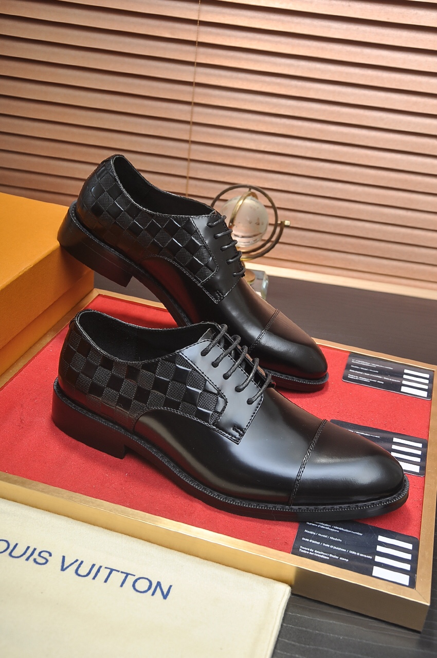 Louis Vuitton Leather Boots 45 - vstockx