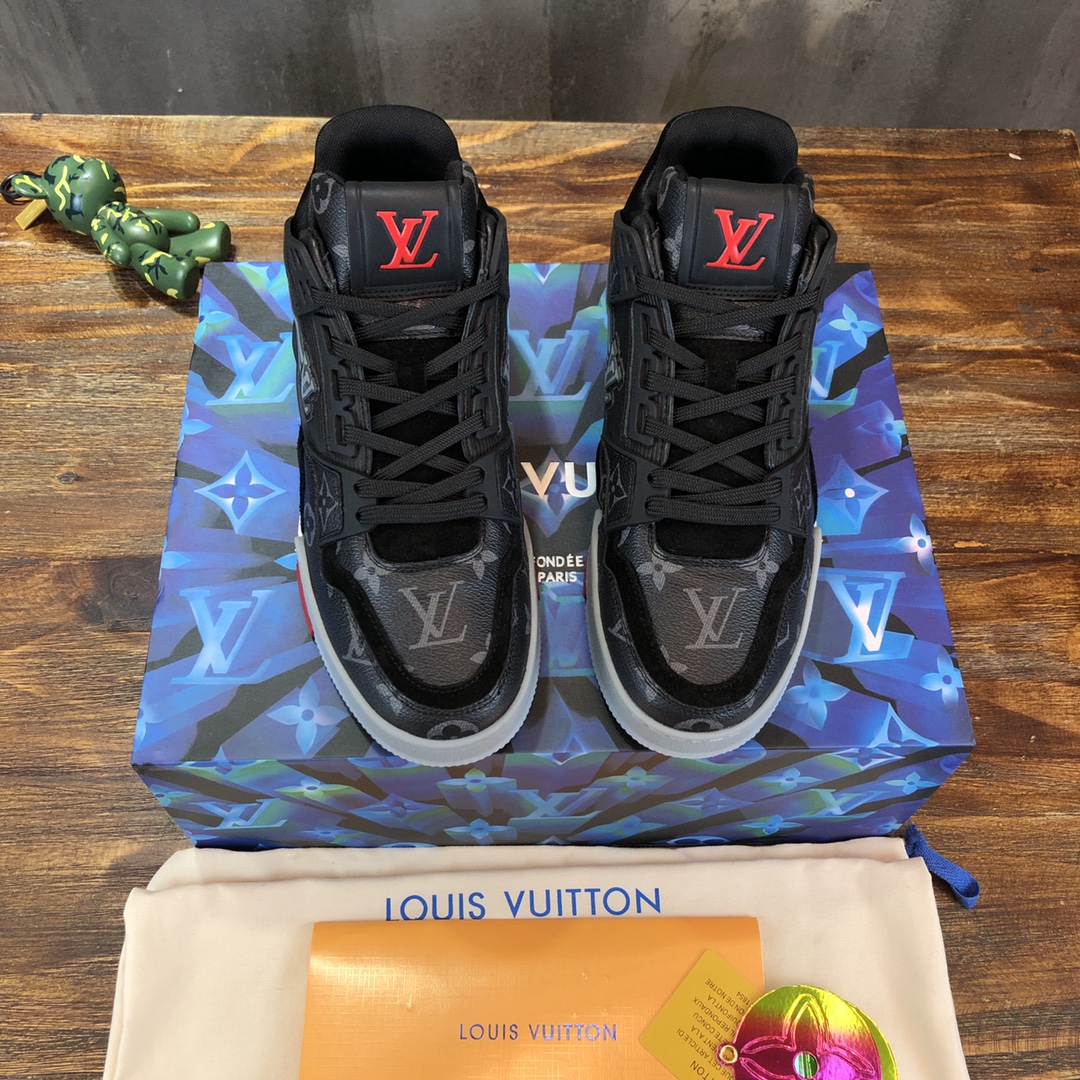 Louis Vuitton Trainer Sneakers 7 - vstockx
