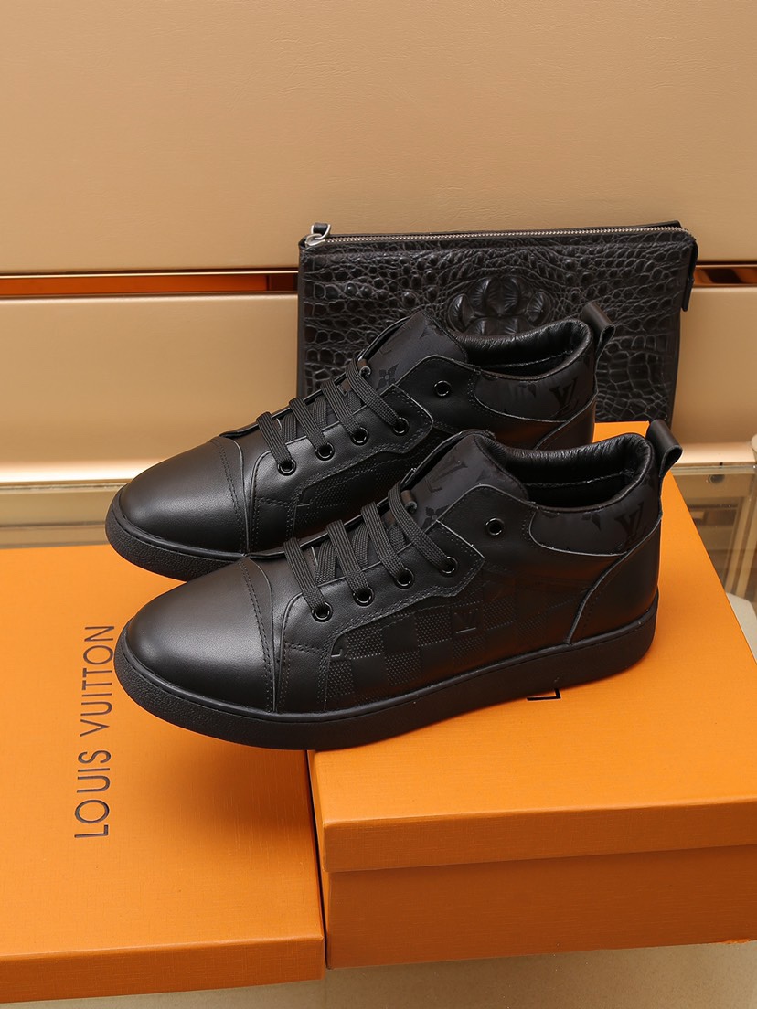 Louis Vuitton Low Top sneaker 4 - vstockx