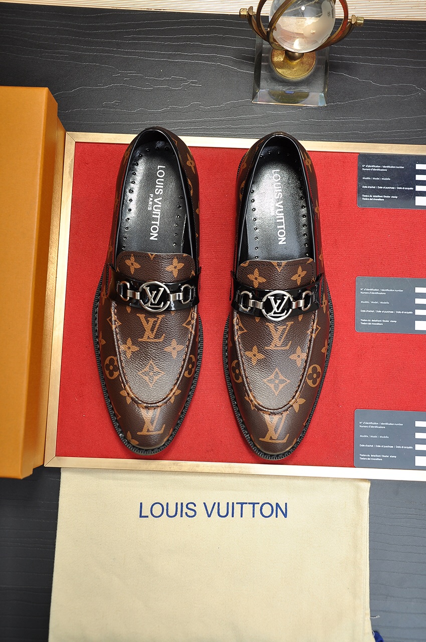Louis Vuitton Leather Boots 54 - vstockx