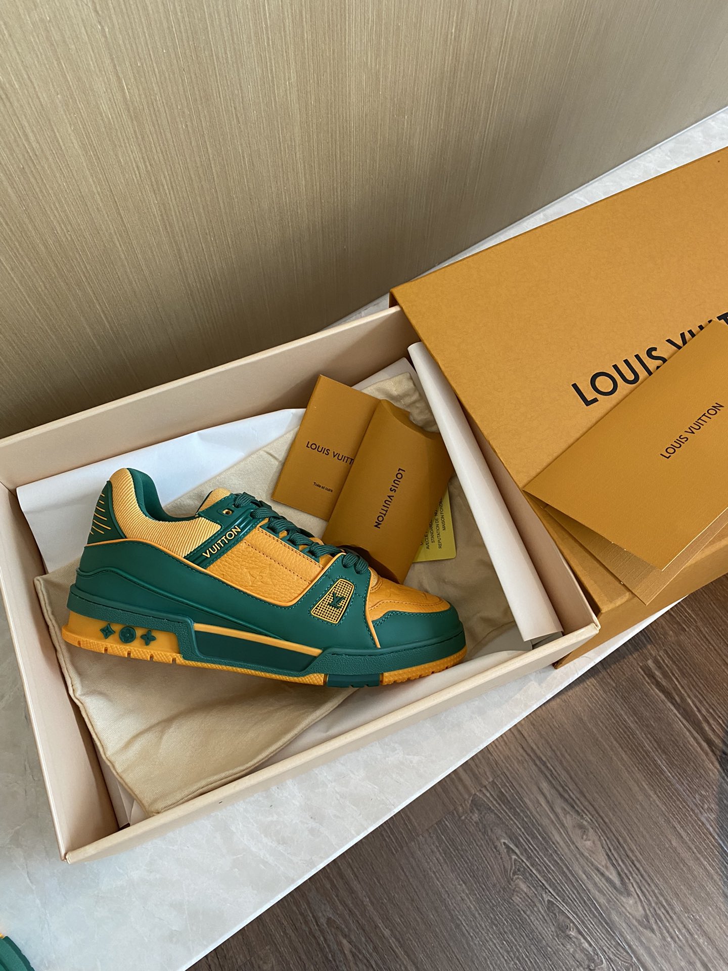 Louis Vuitton LV TRAINERS SNEAKER 9 - vstockx
