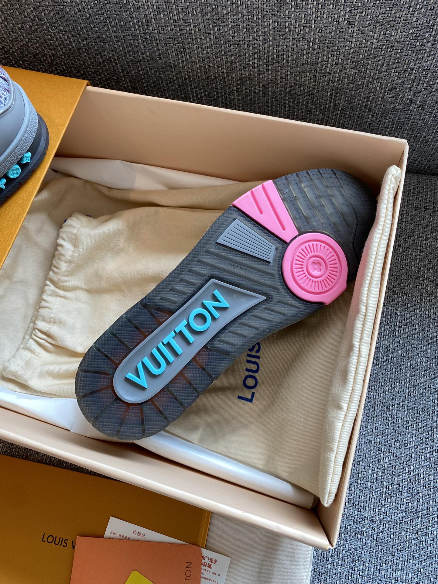 Louis Vuitton LV TRAINERS SNEAKER 9 - vstockx