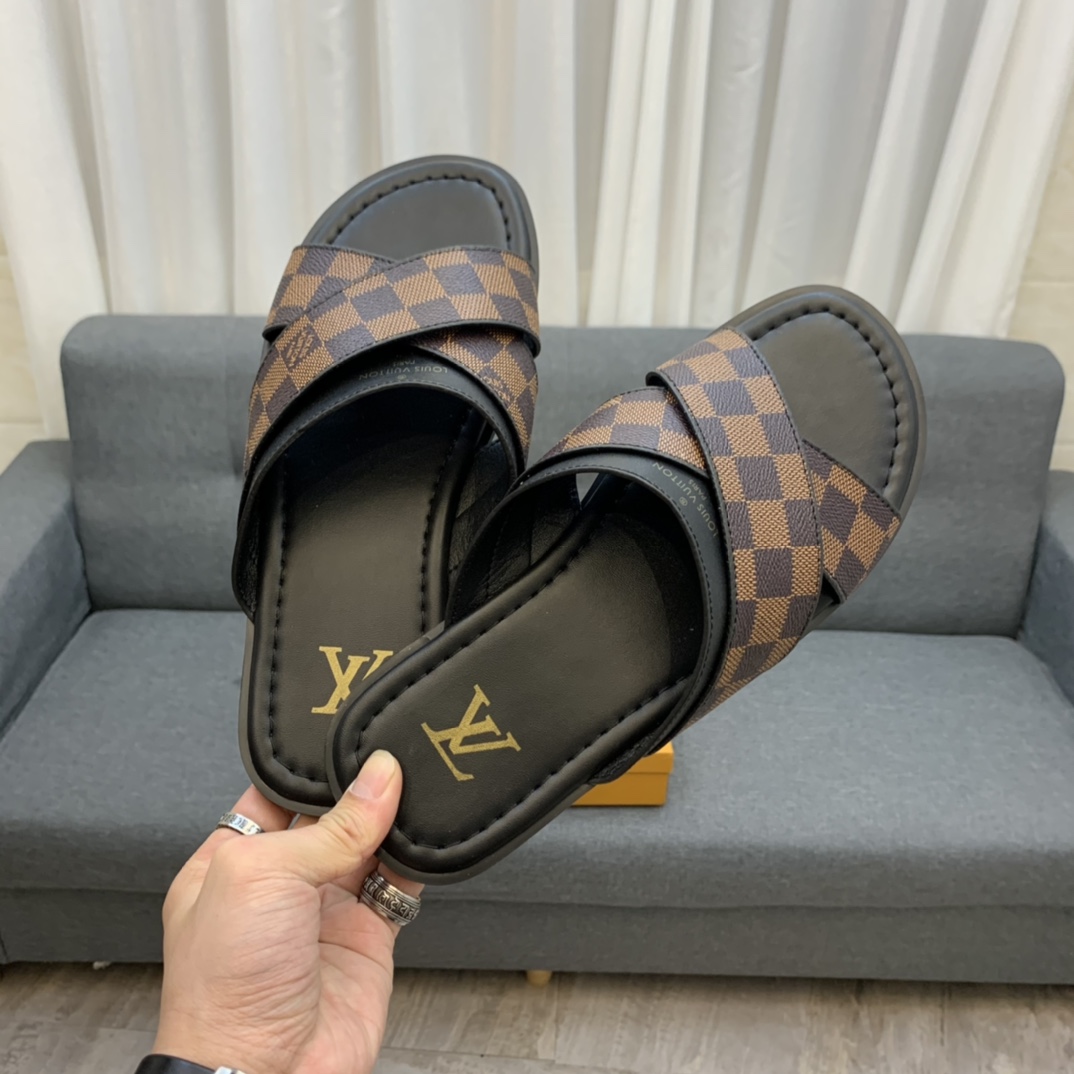 Louis Vuitton Slipper 141 - vstockx
