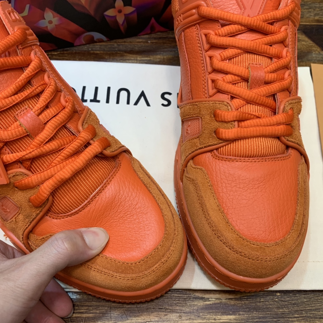 Louis Vuitton Trainer Sneakers 21 - vstockx