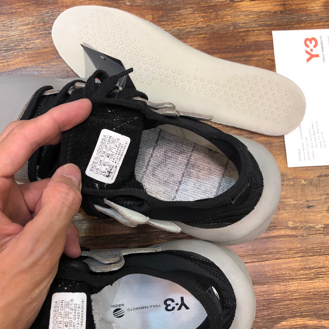 Y-3 Kaiwa Lace-Up Sneakers 30 - vstockx