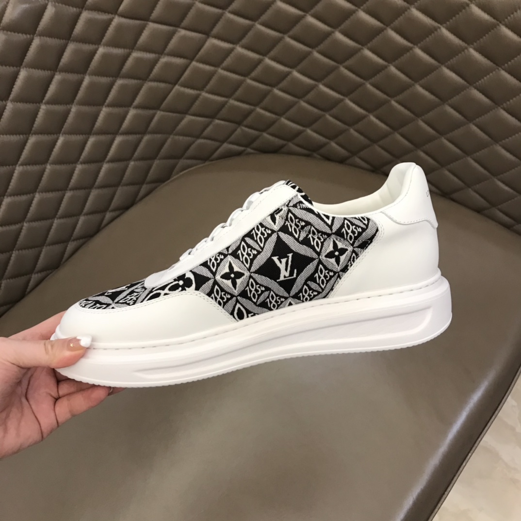 Louis Vuitton Low Top sneaker 2 - vstockx