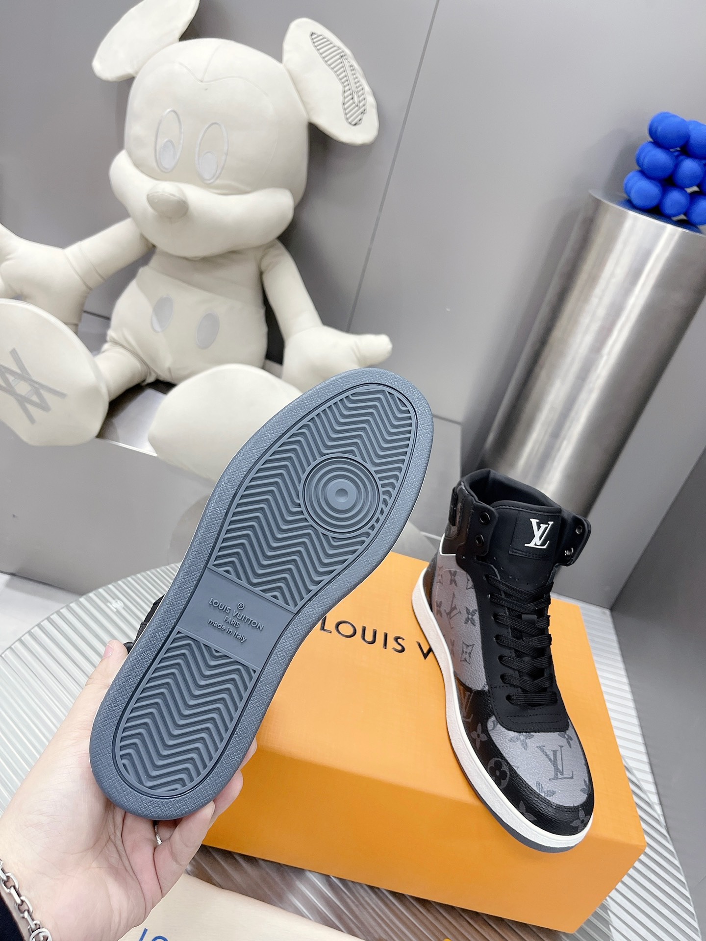 Louis Vuitton RIVOLI TRAINER BOOTS SNEAKER 11 - vstockx