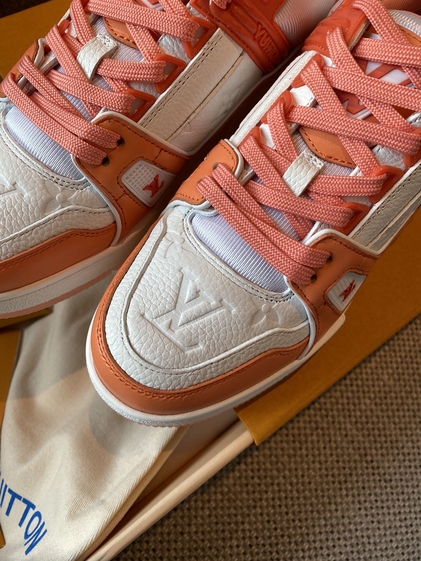 Louis Vuitton LV TRAINERS SNEAKER 9 - vstockx