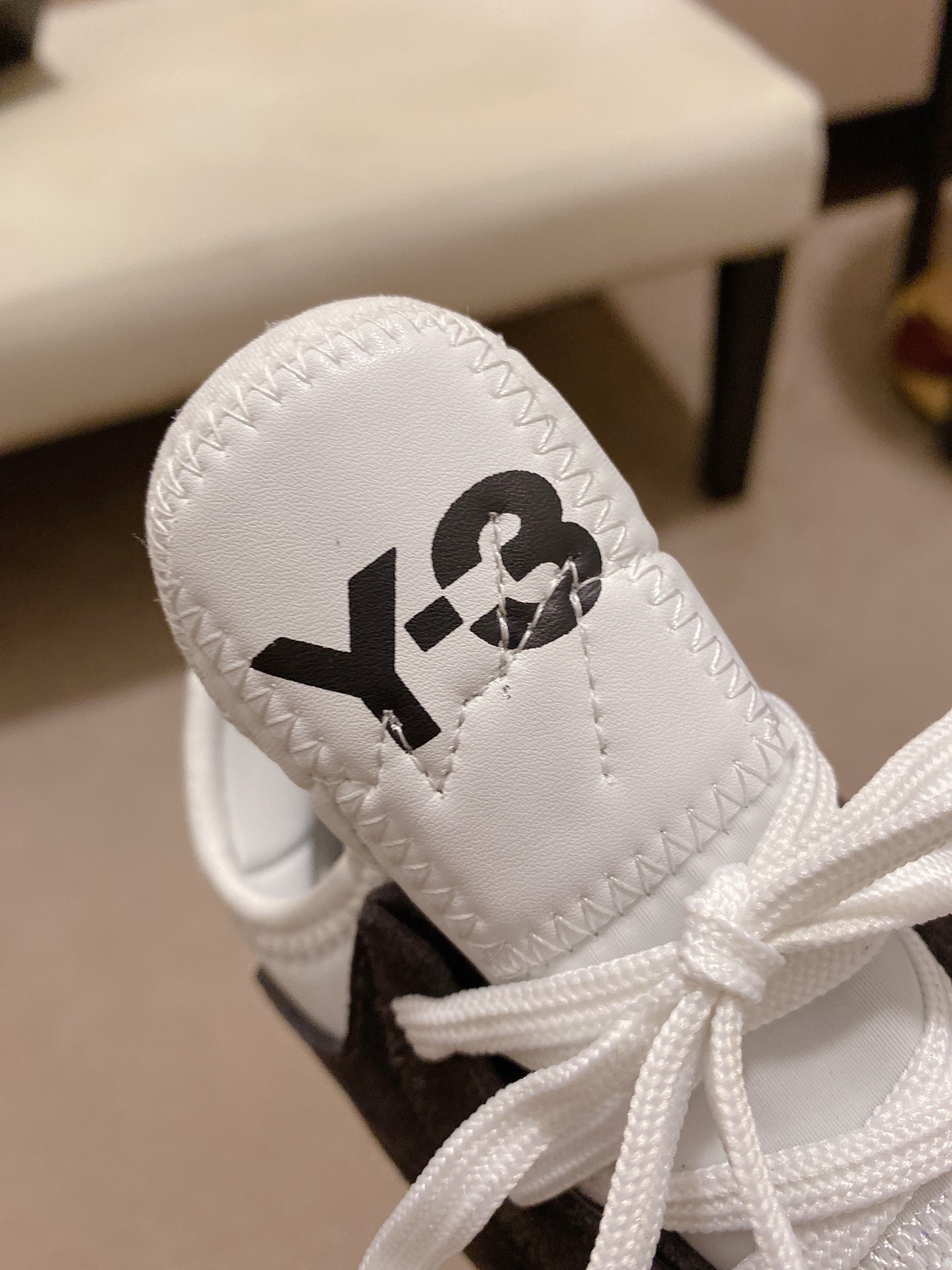 Y-3 Kaiwa Lace-Up Sneakers 18 - vstockx