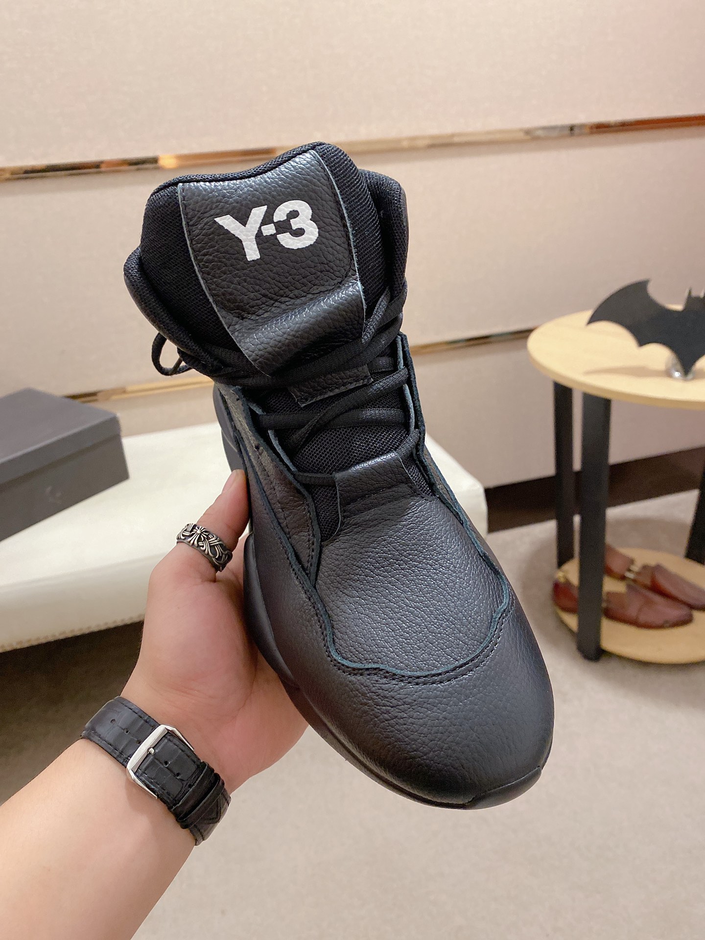 Y-3 Kaiwa Lace-Up Sneakers 8 - vstockx