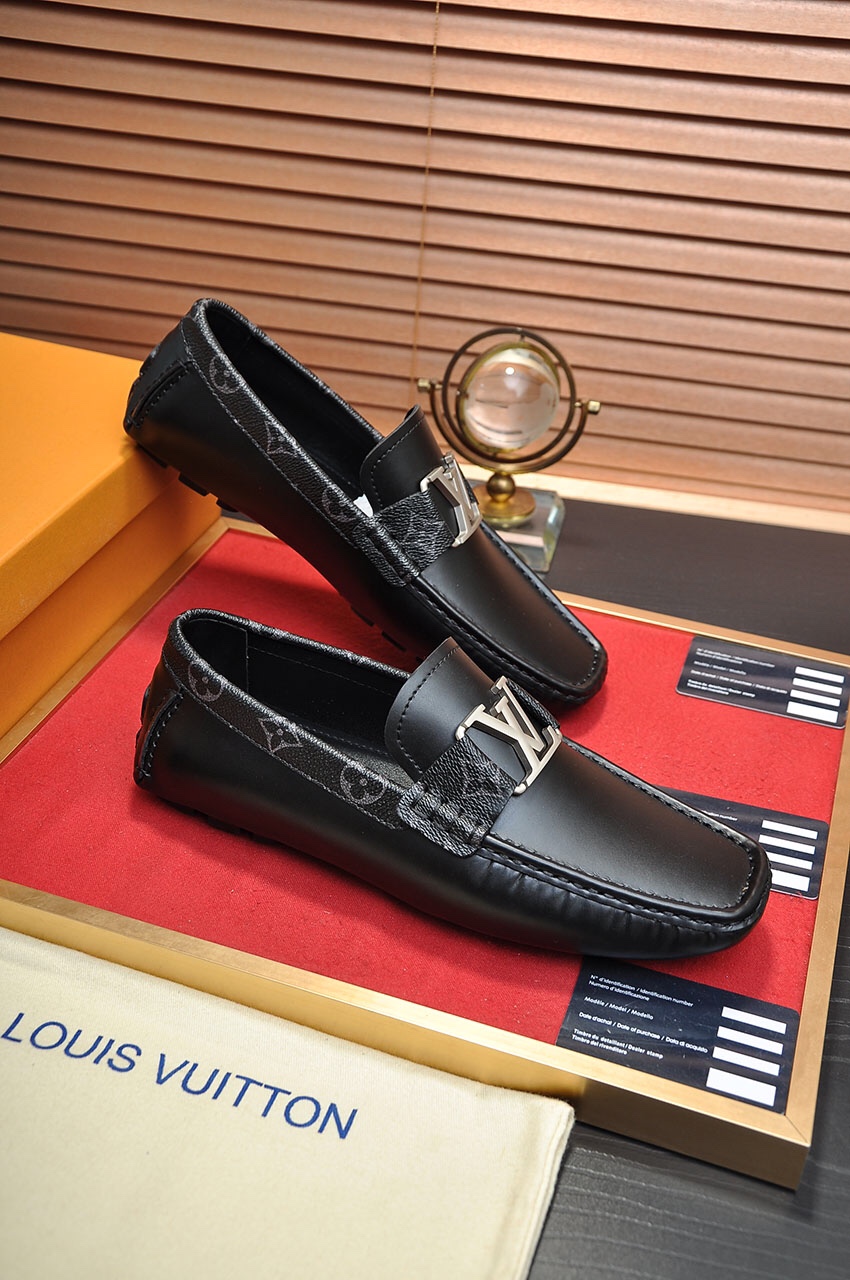 Louis Vuitton Leather Boots 8 - vstockx