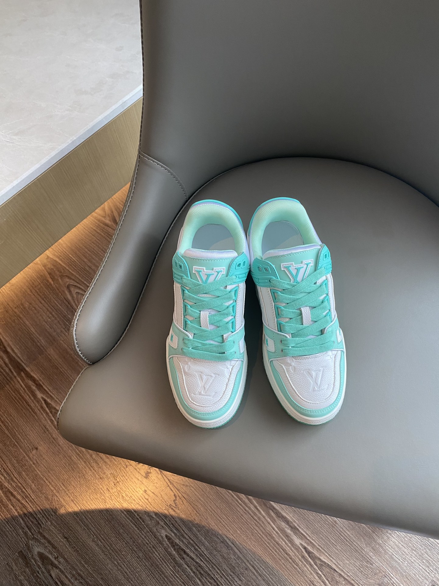 Louis Vuitton LV TRAINERS SNEAKER 9 - vstockx