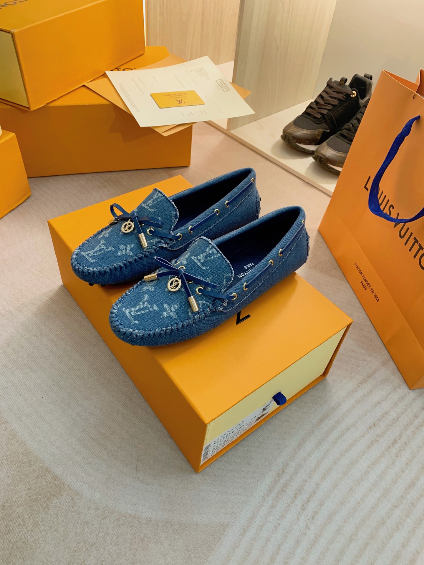 Louis Vuitton GLORIA FLAT LOAFERS WOMEN 11 - vstockx