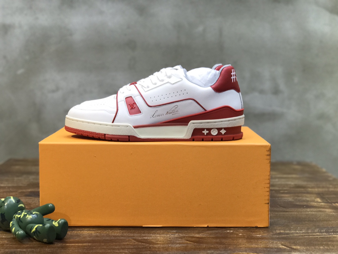 Louis Vuitton Trainer Sneakers 33 - vstockx