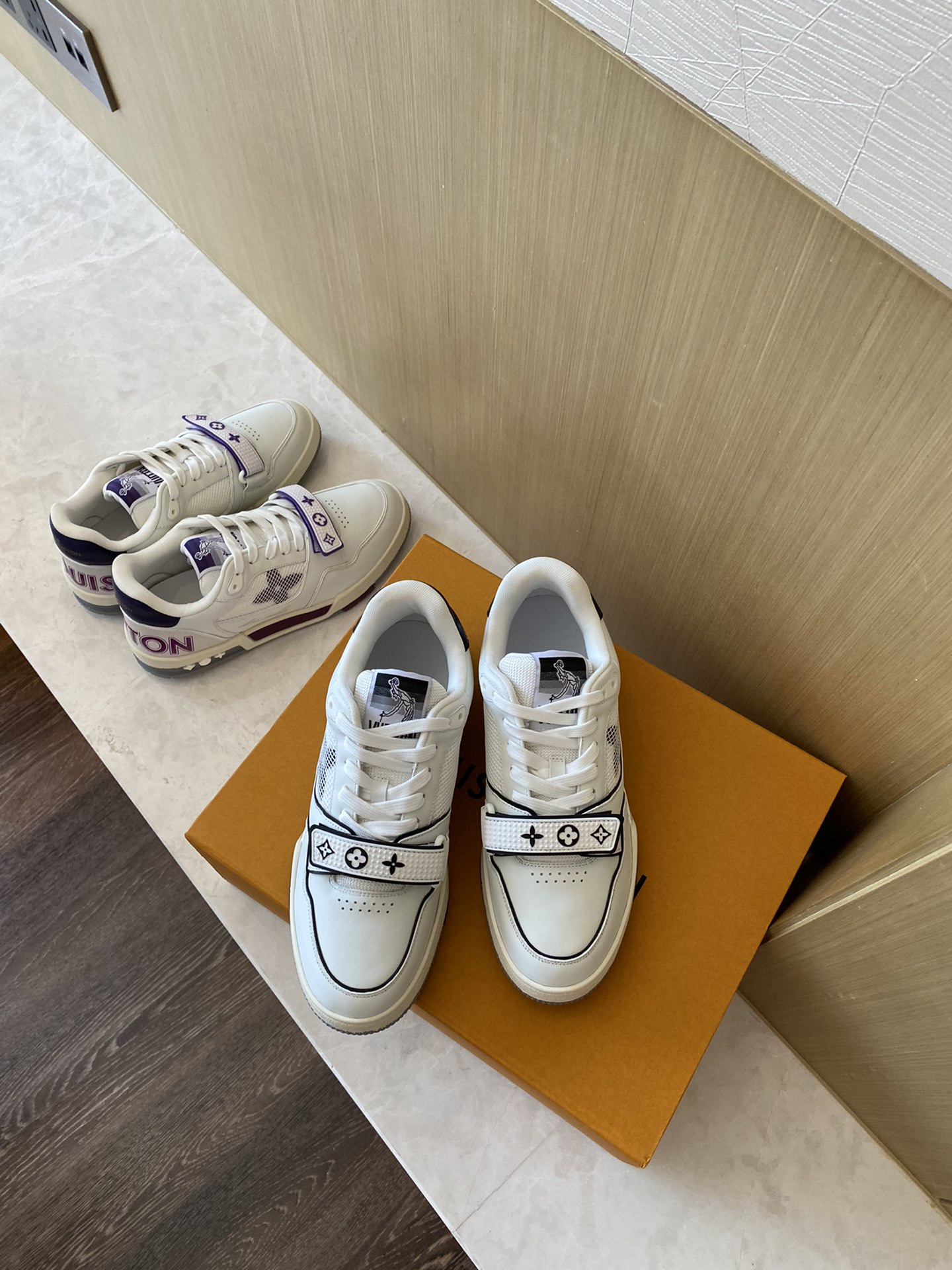 Louis Vuitton LV TRAINERS SNEAKER 9 - vstockx
