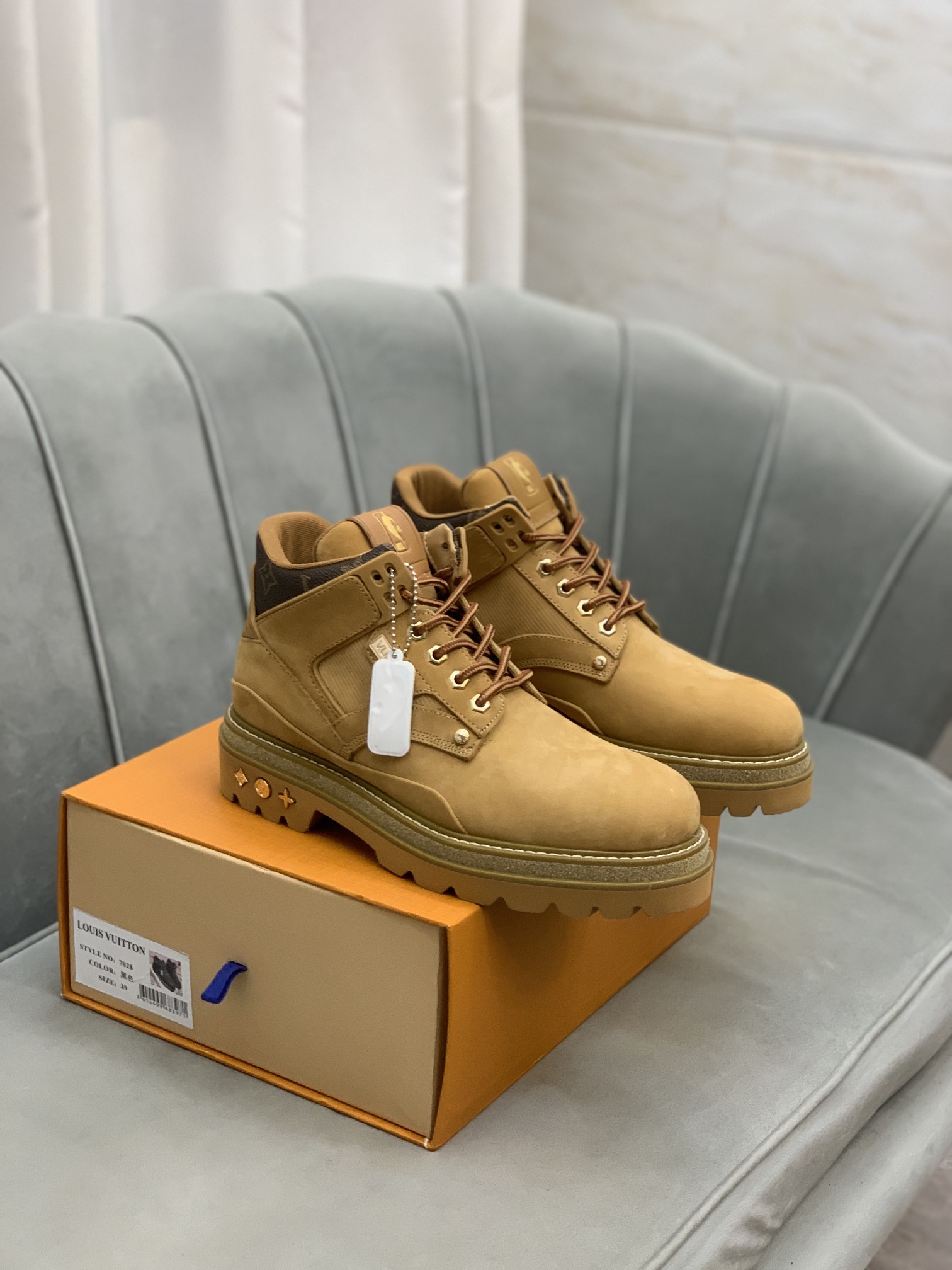 Louis Vuitton 1a8jtx Oberkampf Ankle Boots/Booties 2 - vstockx