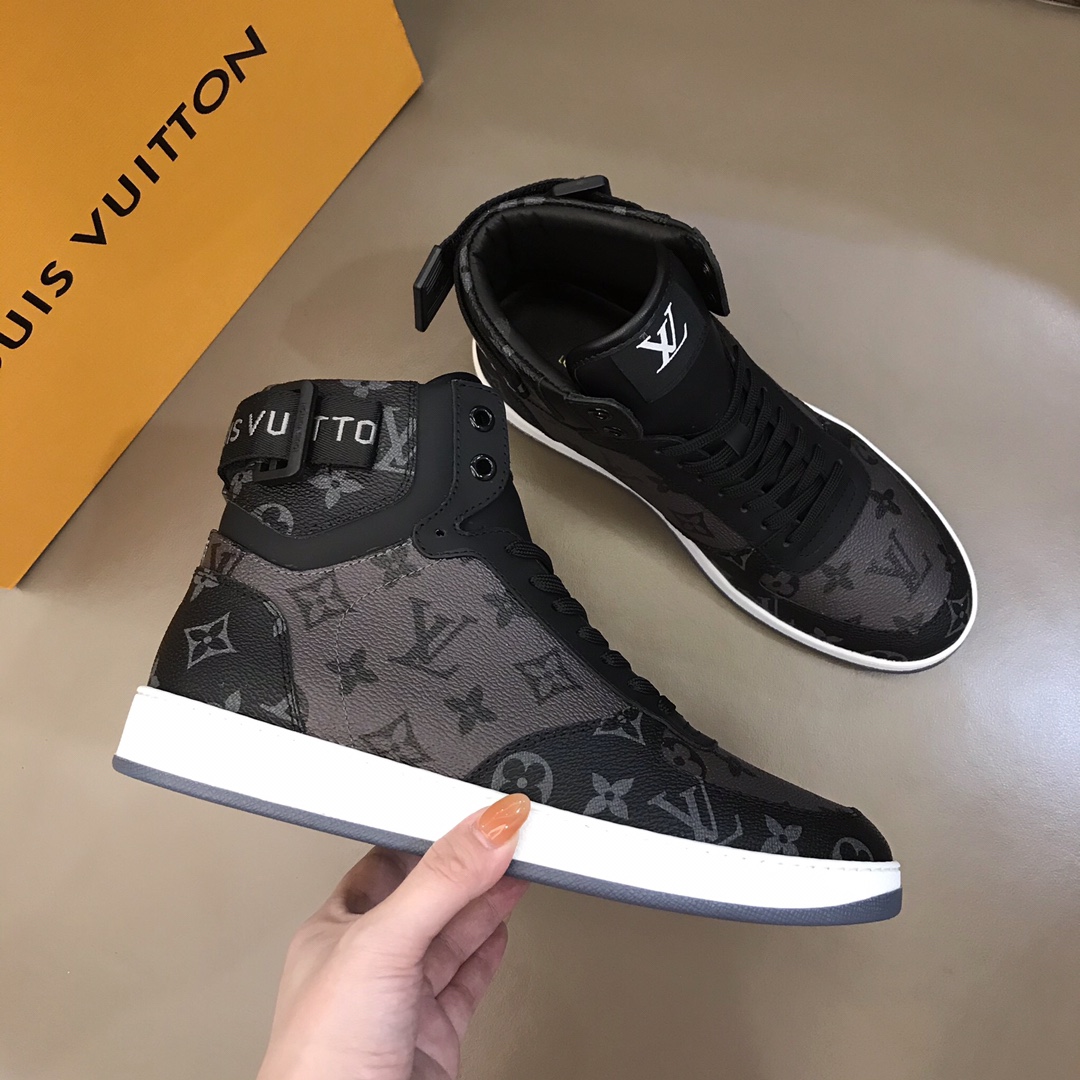 Louis Vuitton Rivoli sneaker 8 - vstockx