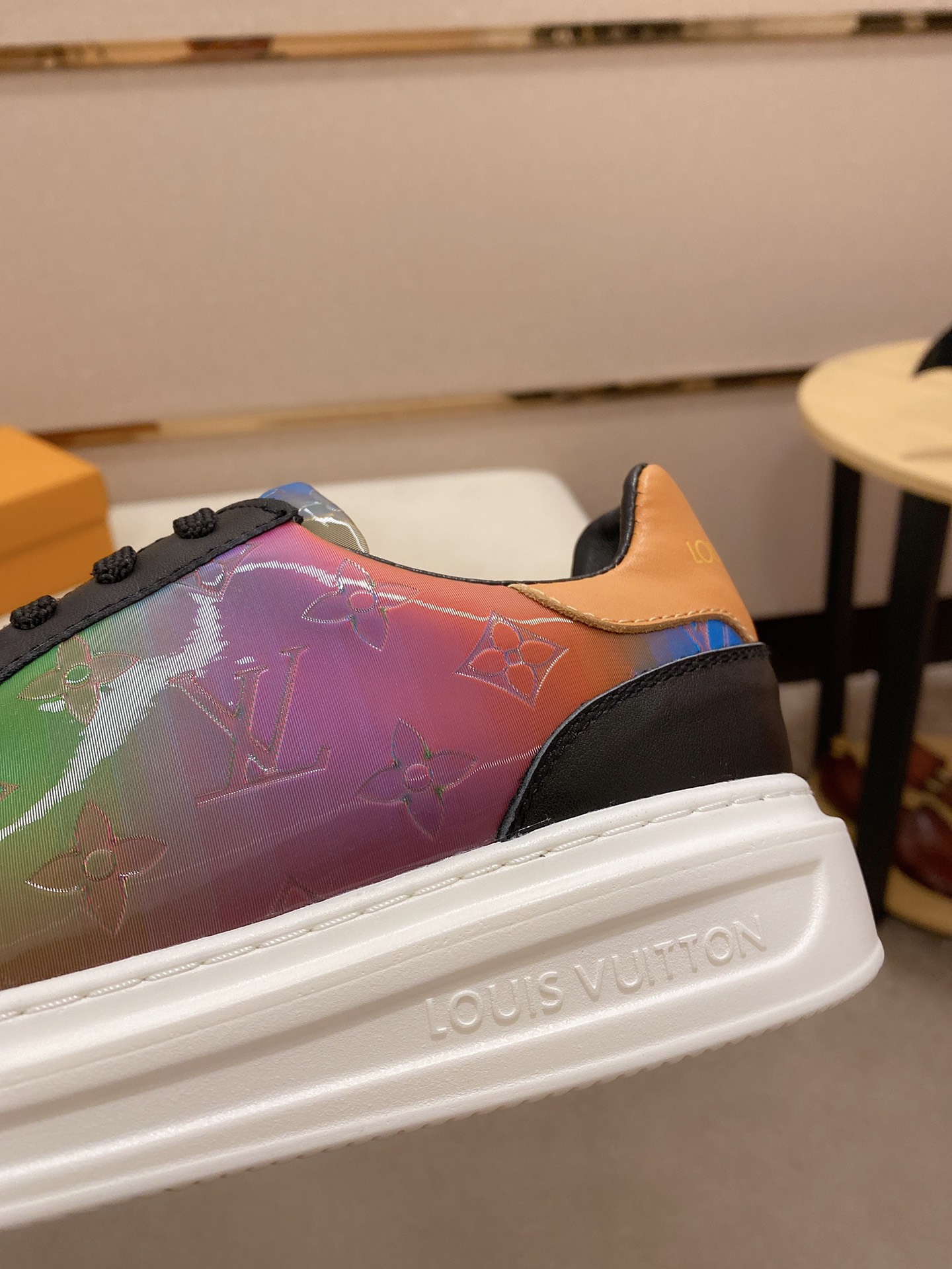 Louis Vuitton Low Top sneaker 115 - vstockx