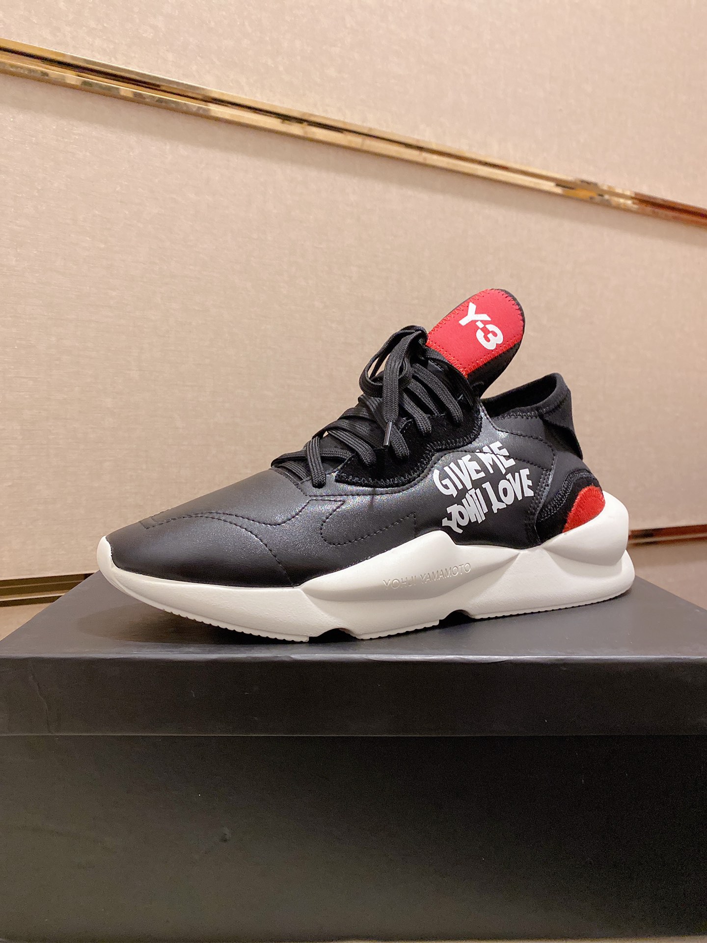 Y-3 Kaiwa Lace-Up Sneakers 19 - vstockx