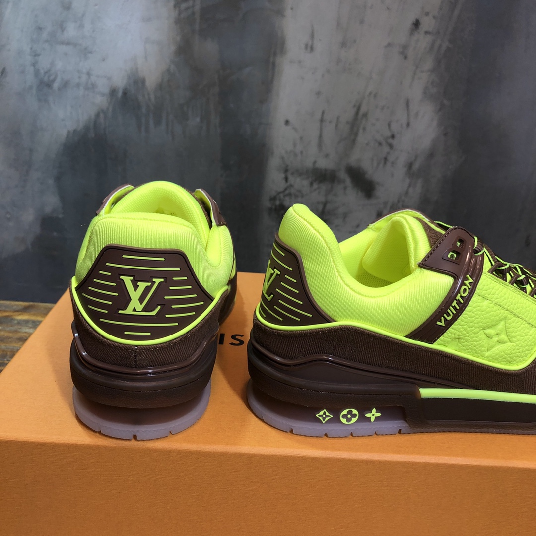 Louis Vuitton Trainer Sneakers 83 - vstockx