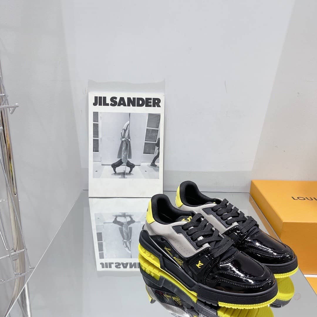 Louis Vuitton Trainer Black Yellow - vstockx