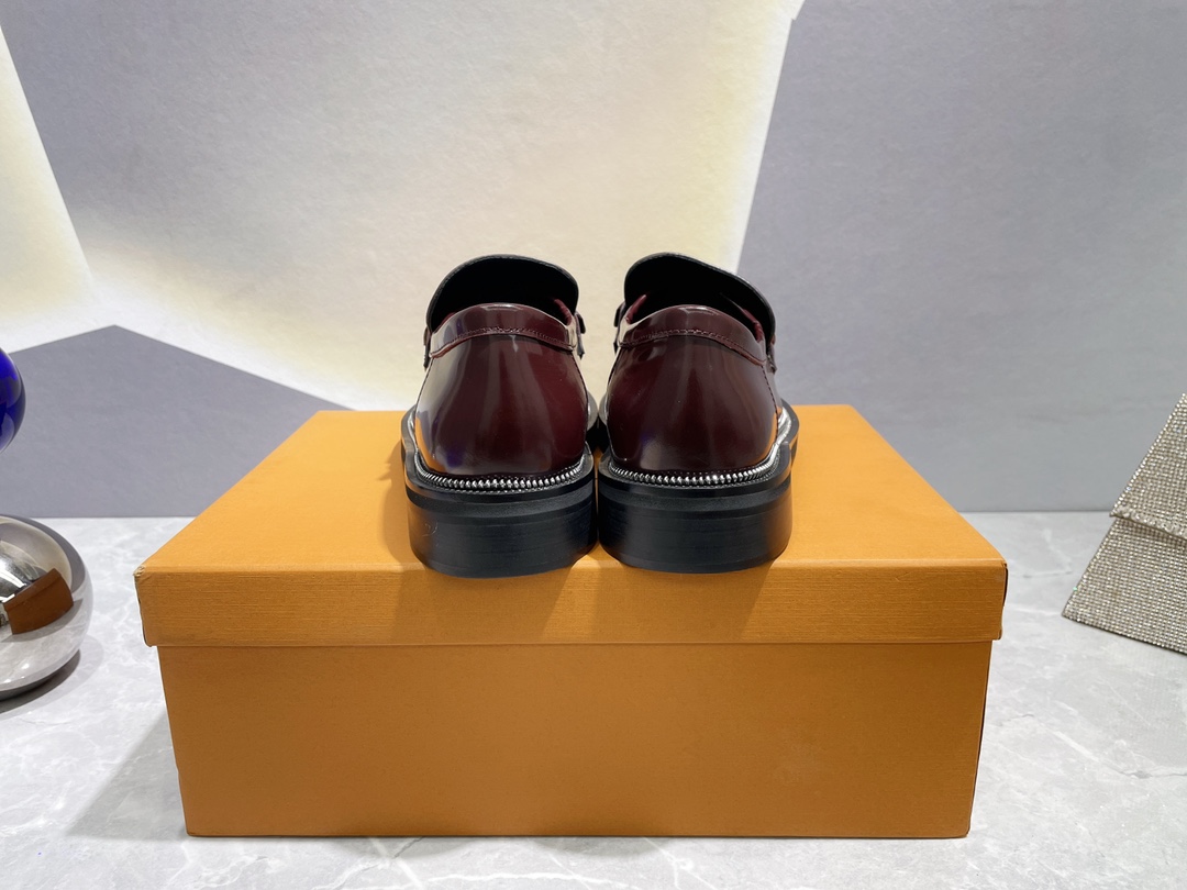 Louis Vuitton shoes WOMEN 3 - vstockx