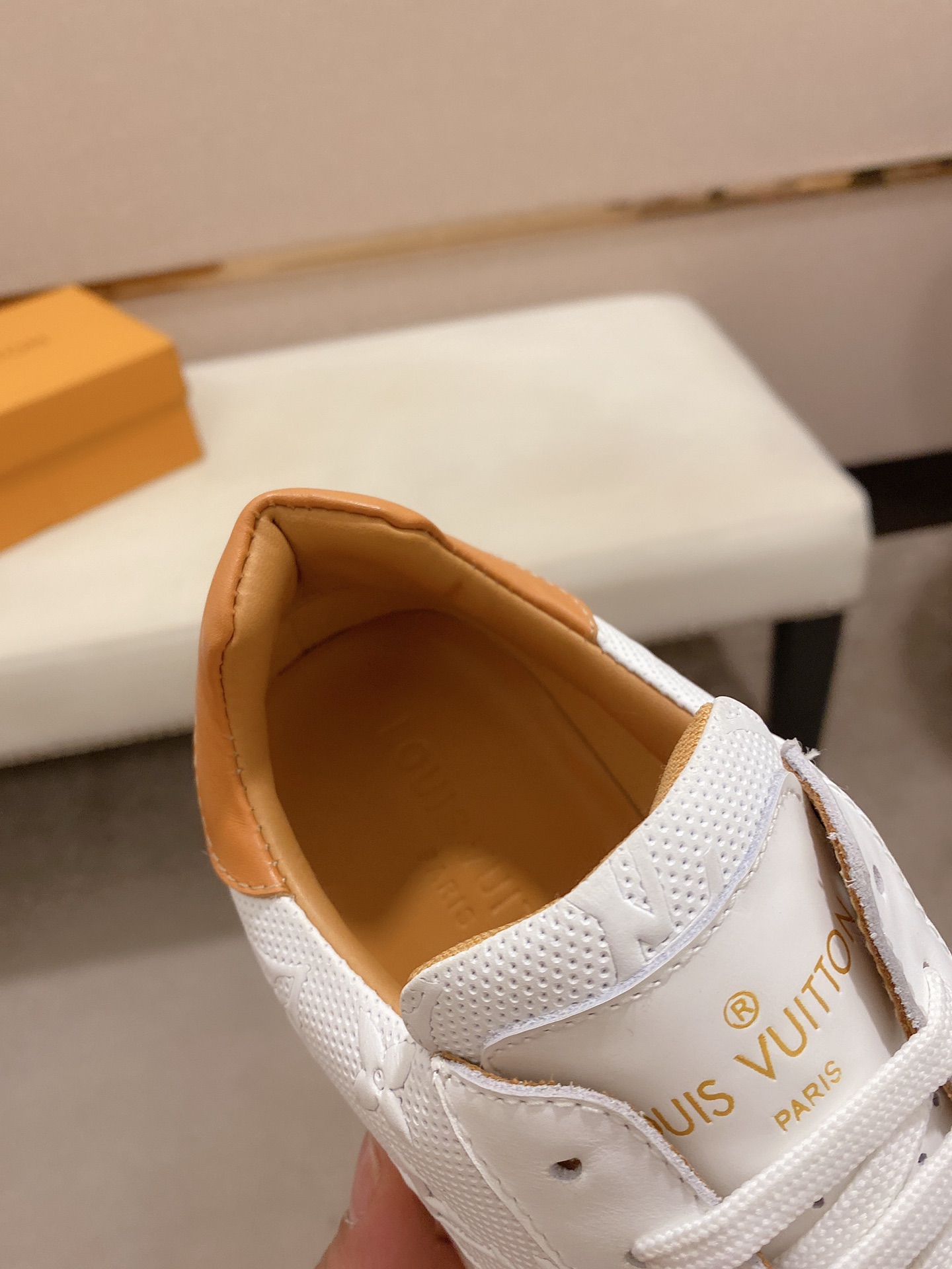 Louis Vuitton Low Top sneaker 118 - vstockx
