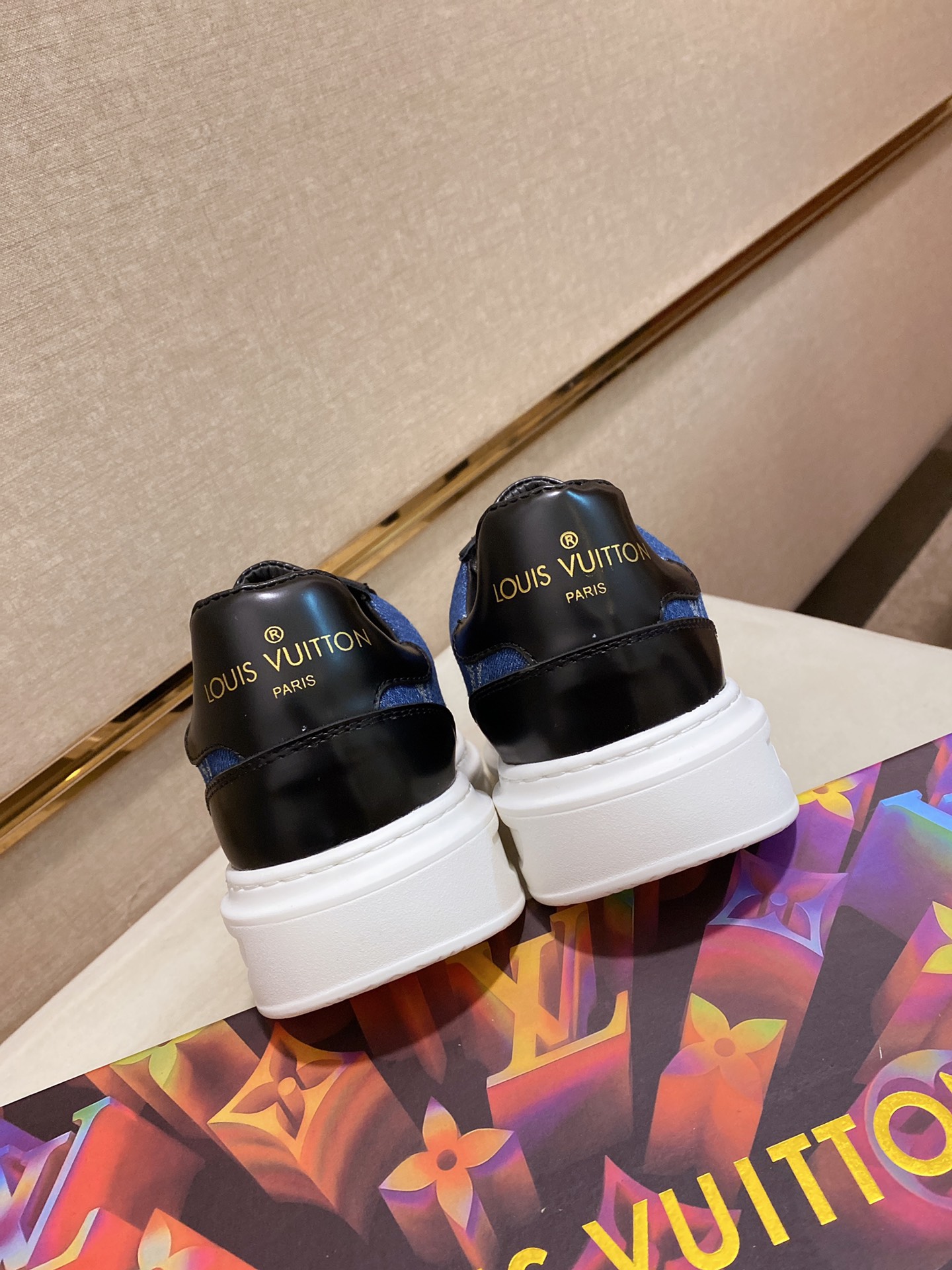 Louis Vuitton Low Top sneaker 106 - vstockx