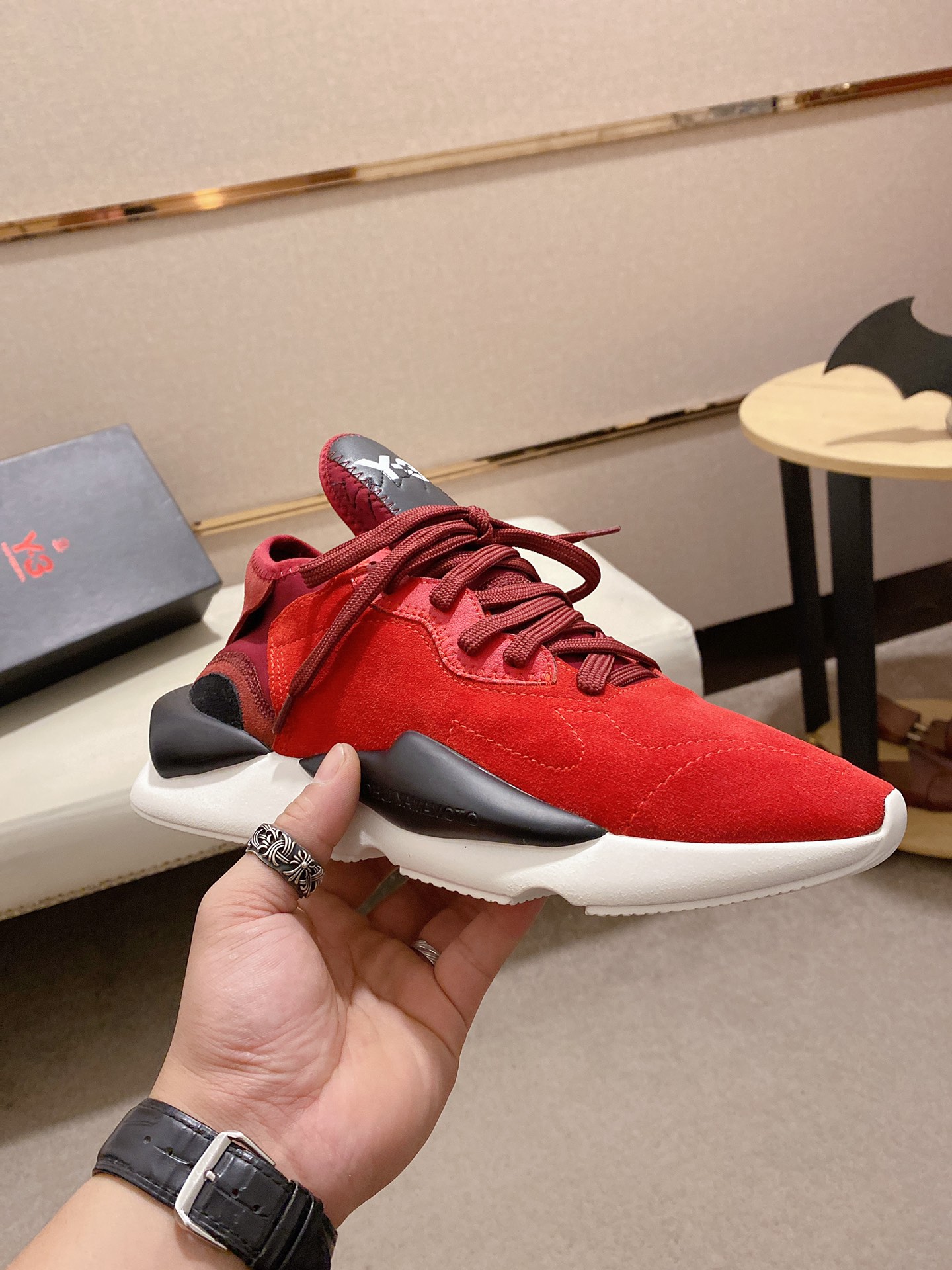 Y-3 Kaiwa Lace-Up Sneakers 17 - vstockx