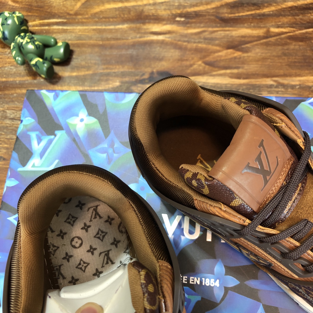 Louis Vuitton Trainer Sneakers 8 - vstockx