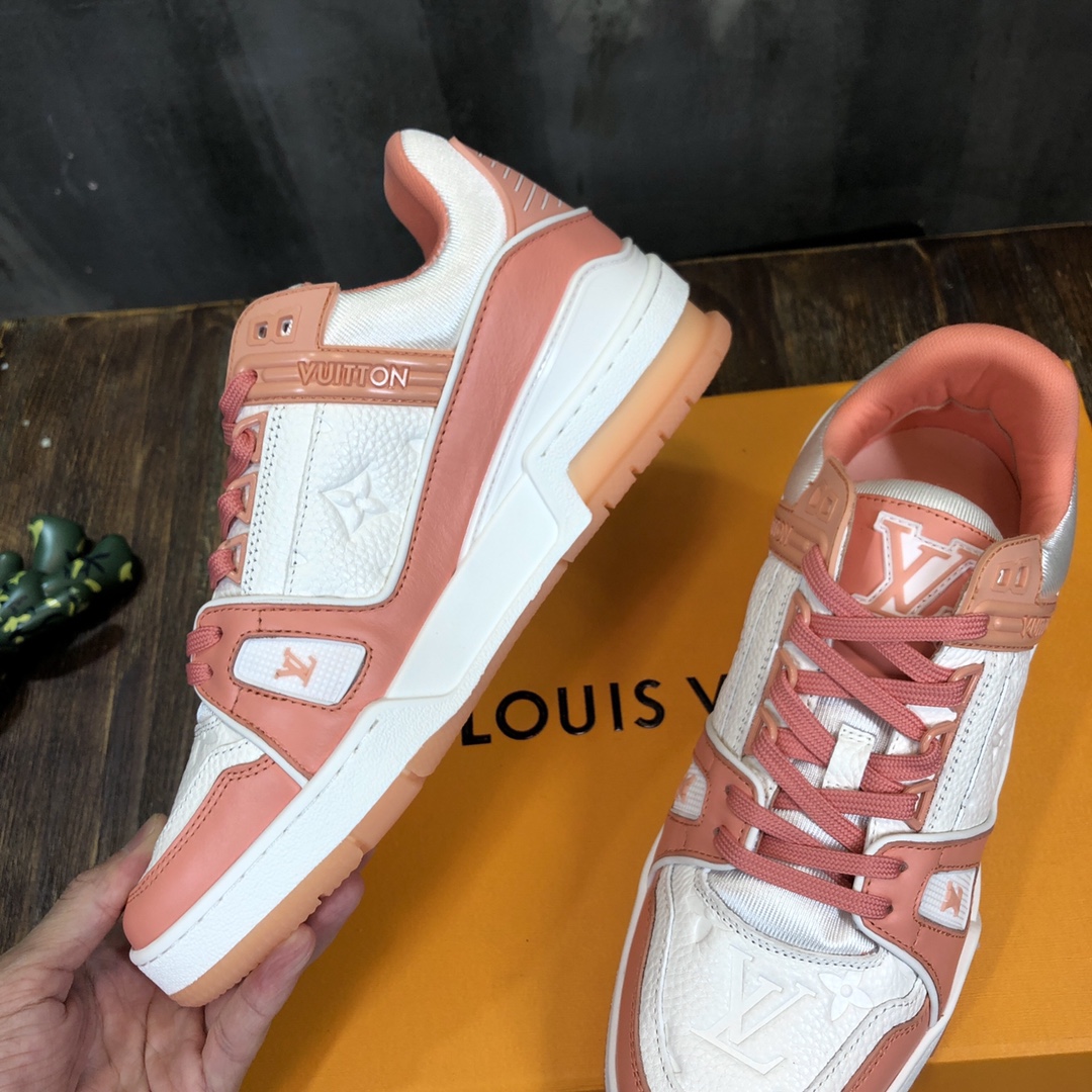 Louis Vuitton Trainer Sneakers 69 - vstockx