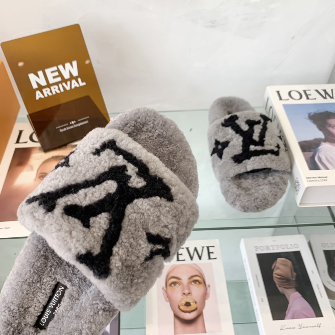 Louis Vuitton GLORIA FLAT LOAFERS WOMEN 12 - vstockx