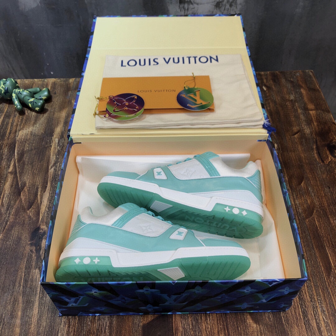 Louis Vuitton Trainer Sneakers 68 - vstockx