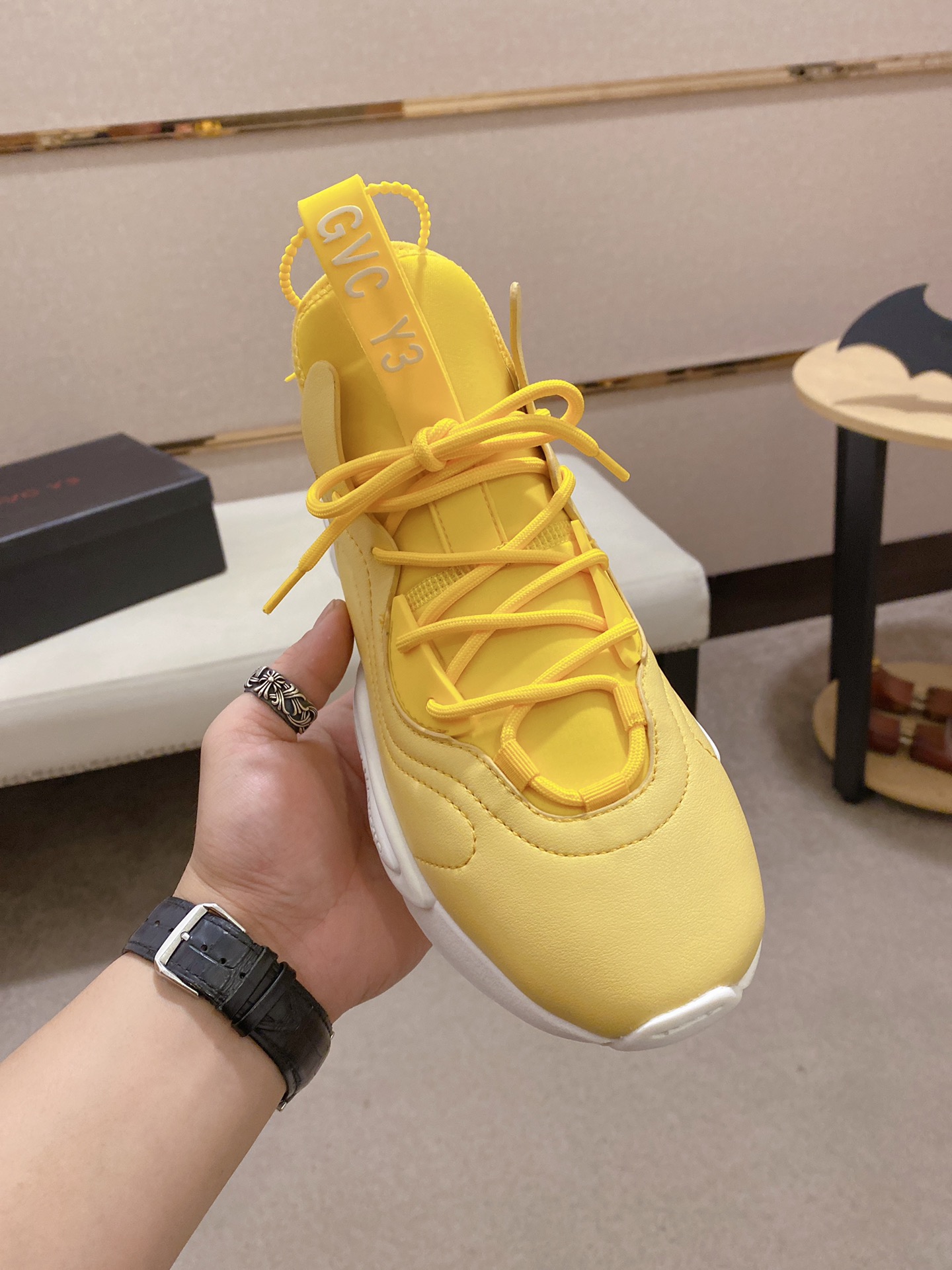 Y-3 Kaiwa Lace-Up Sneakers 3 - vstockx