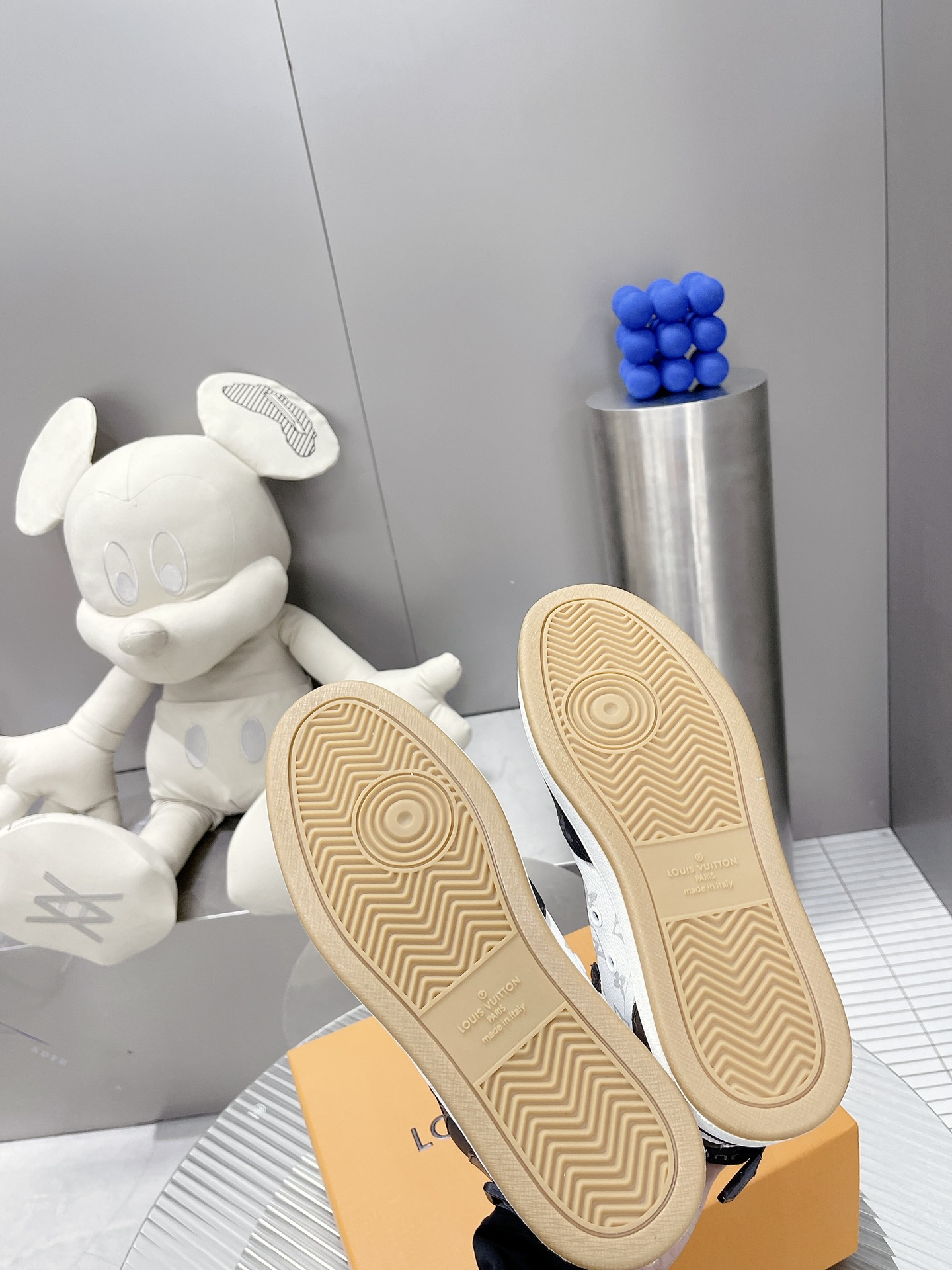 Louis Vuitton RIVOLI TRAINER BOOTS SNEAKER 11 - vstockx