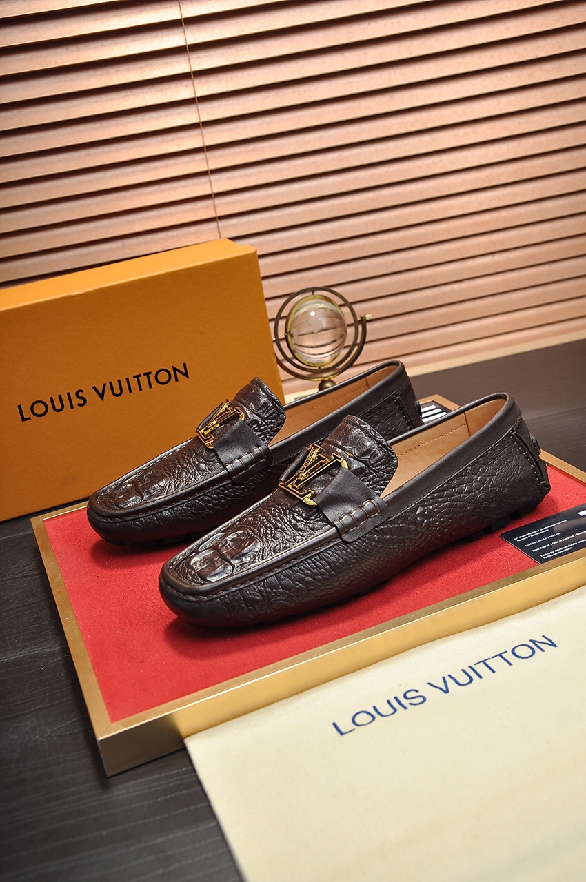 Louis Vuitton Leather Boots 3 - vstockx