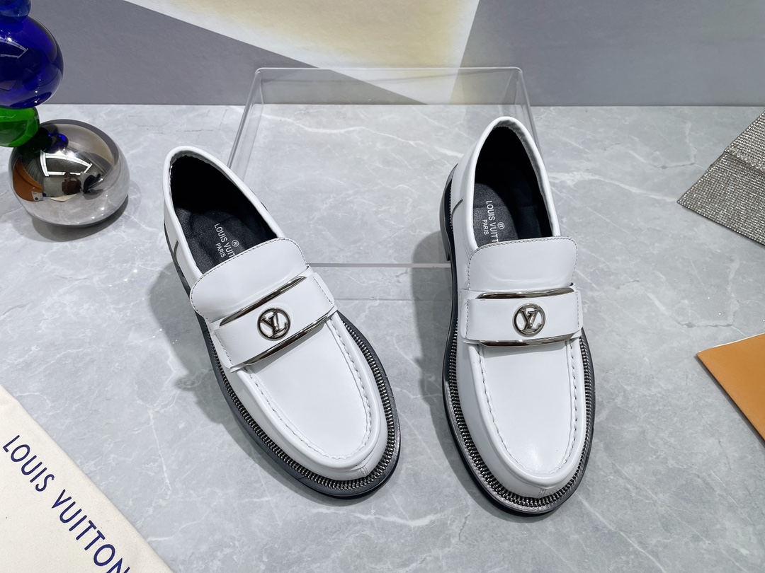 Louis Vuitton shoes WOMEN 3 - vstockx