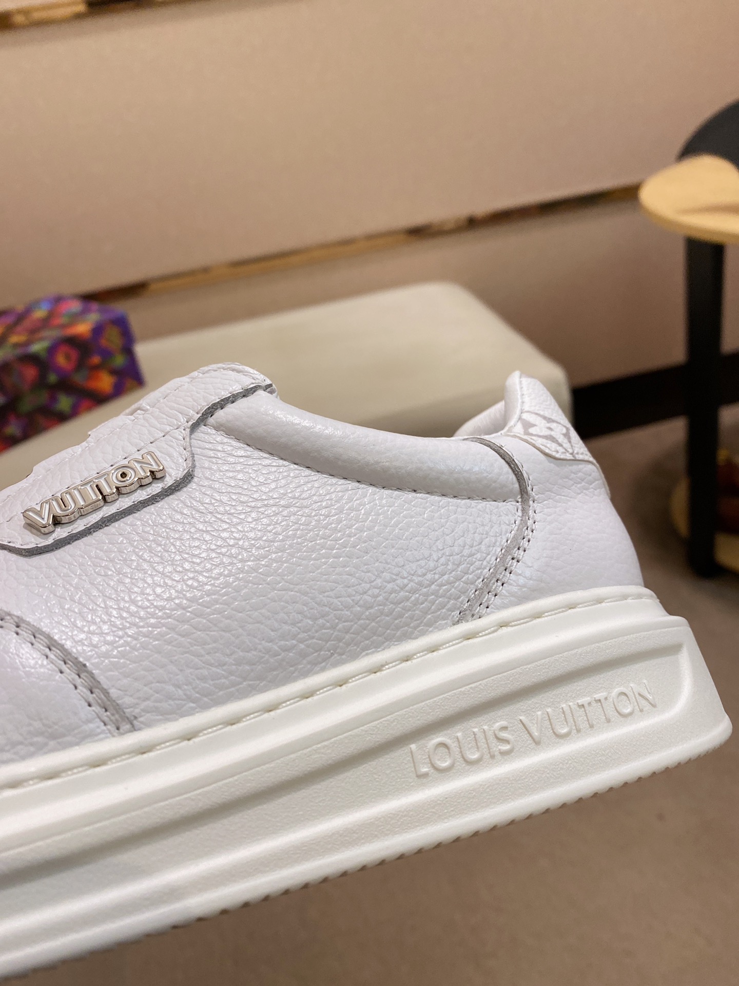 Louis Vuitton Low Top sneaker 110 - vstockx