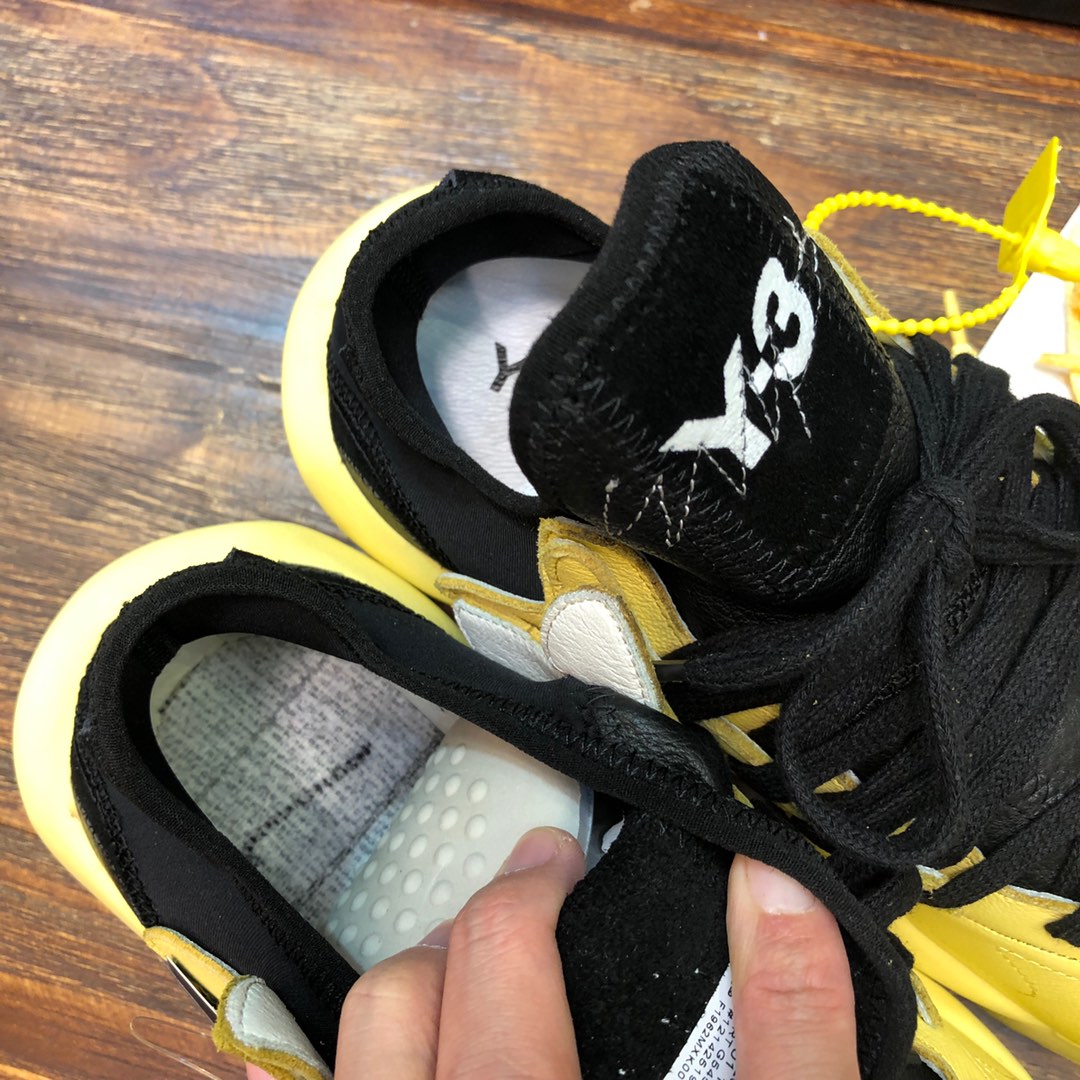 Y-3 Kaiwa Lace-Up Sneakers 31 - vstockx