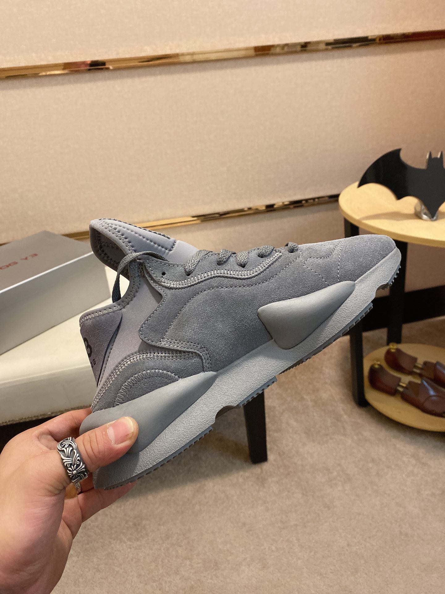 Y-3 Kaiwa Lace-Up Sneakers 46 - vstockx