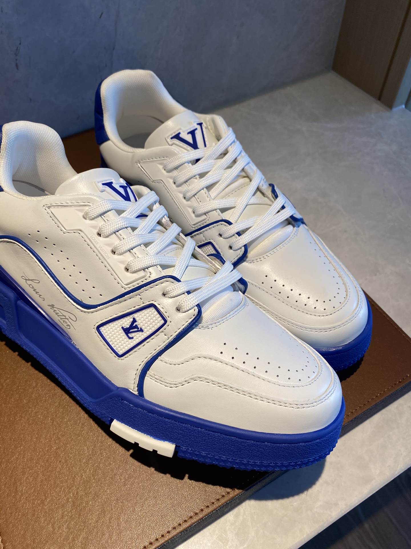 Louis Vuitton LV TRAINERS SNEAKER 9 - vstockx