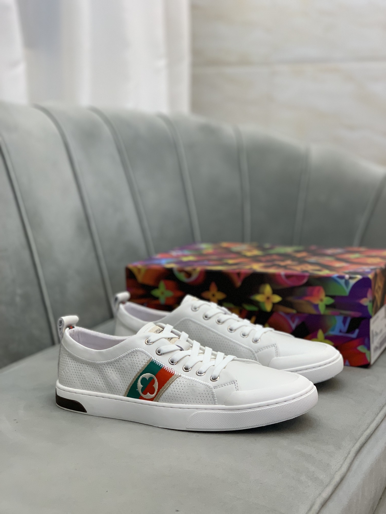 Louis Vuitton Low Top sneaker 14 - vstockx