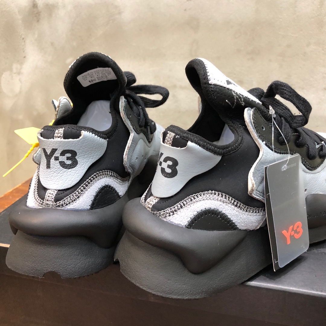 Y-3 Kaiwa Lace-Up Sneakers 33 - vstockx