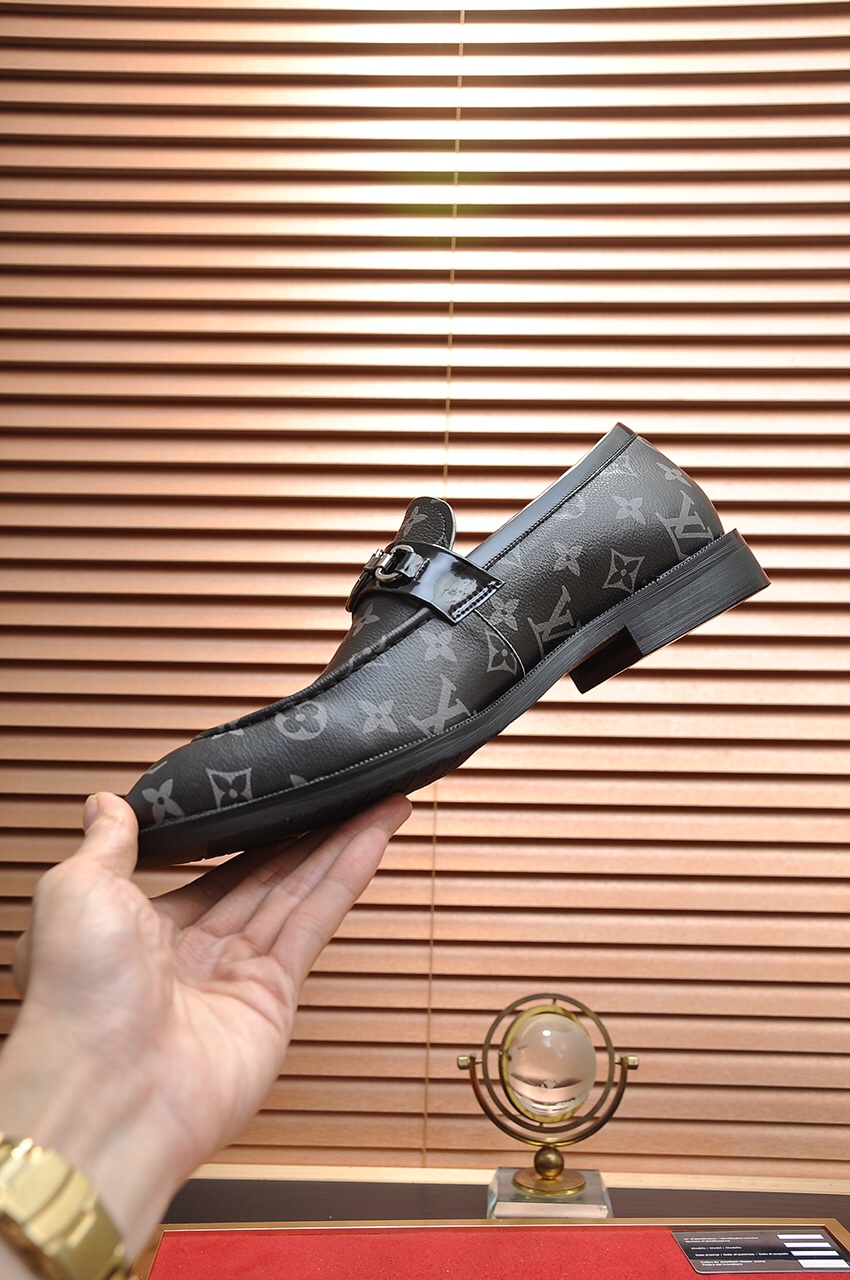 Louis Vuitton Leather Boots 55 - vstockx