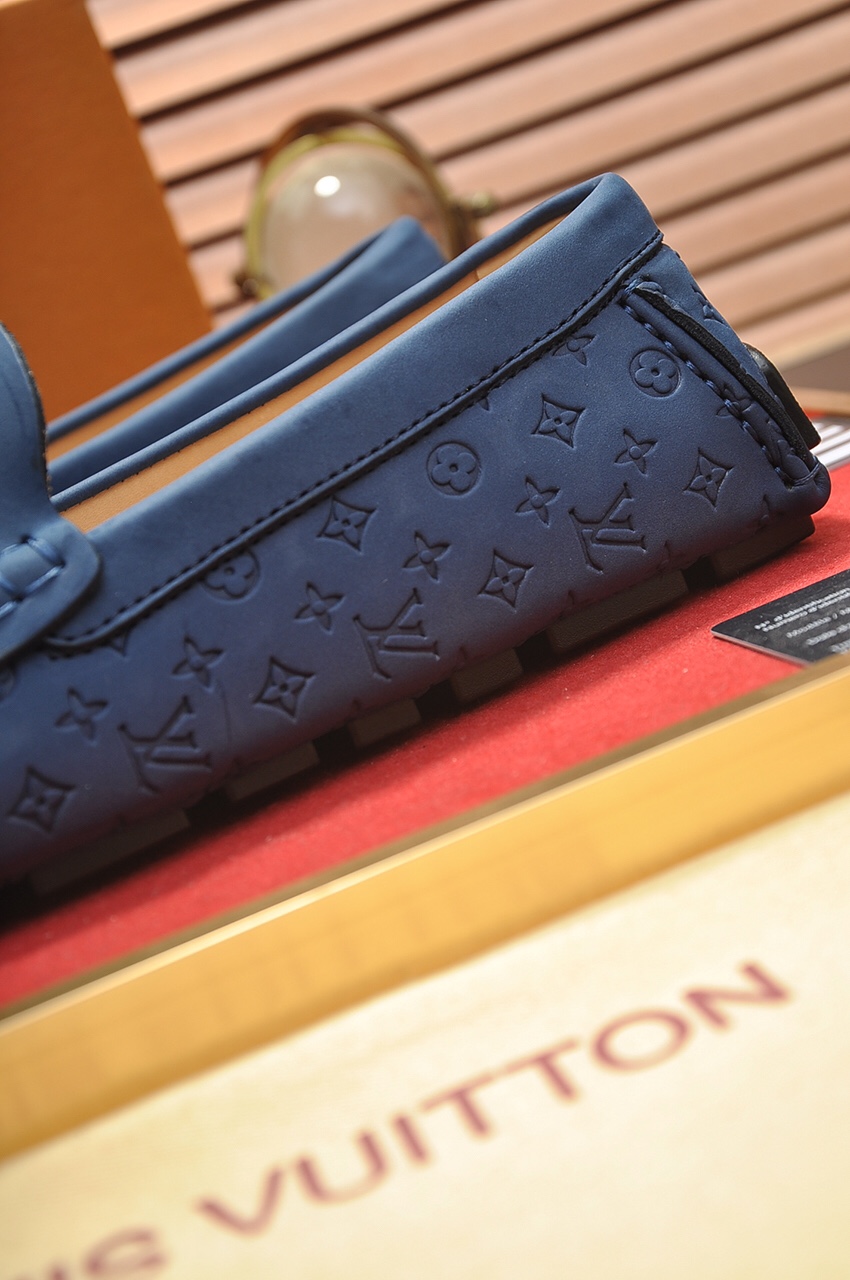 Louis Vuitton Leather Boots 24 - vstockx